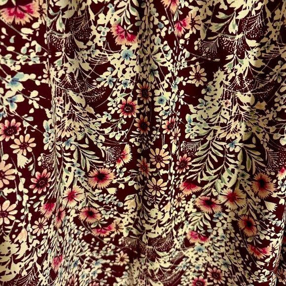 Lauren Conrad Top Woman’s Size XXL Burgundy Floral Balloon Sleeve Blouse - Picture 5 of 5